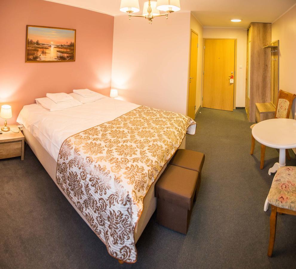 Ankur Hotell Mustvee Extérieur photo