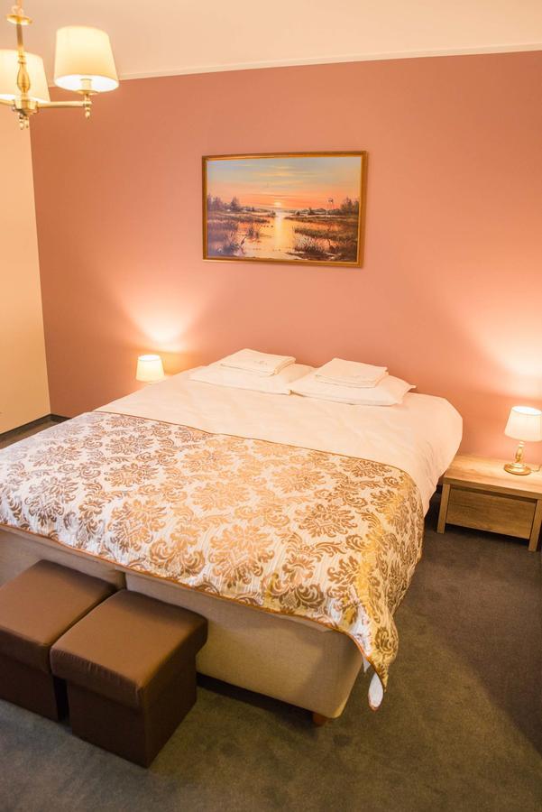 Ankur Hotell Mustvee Extérieur photo