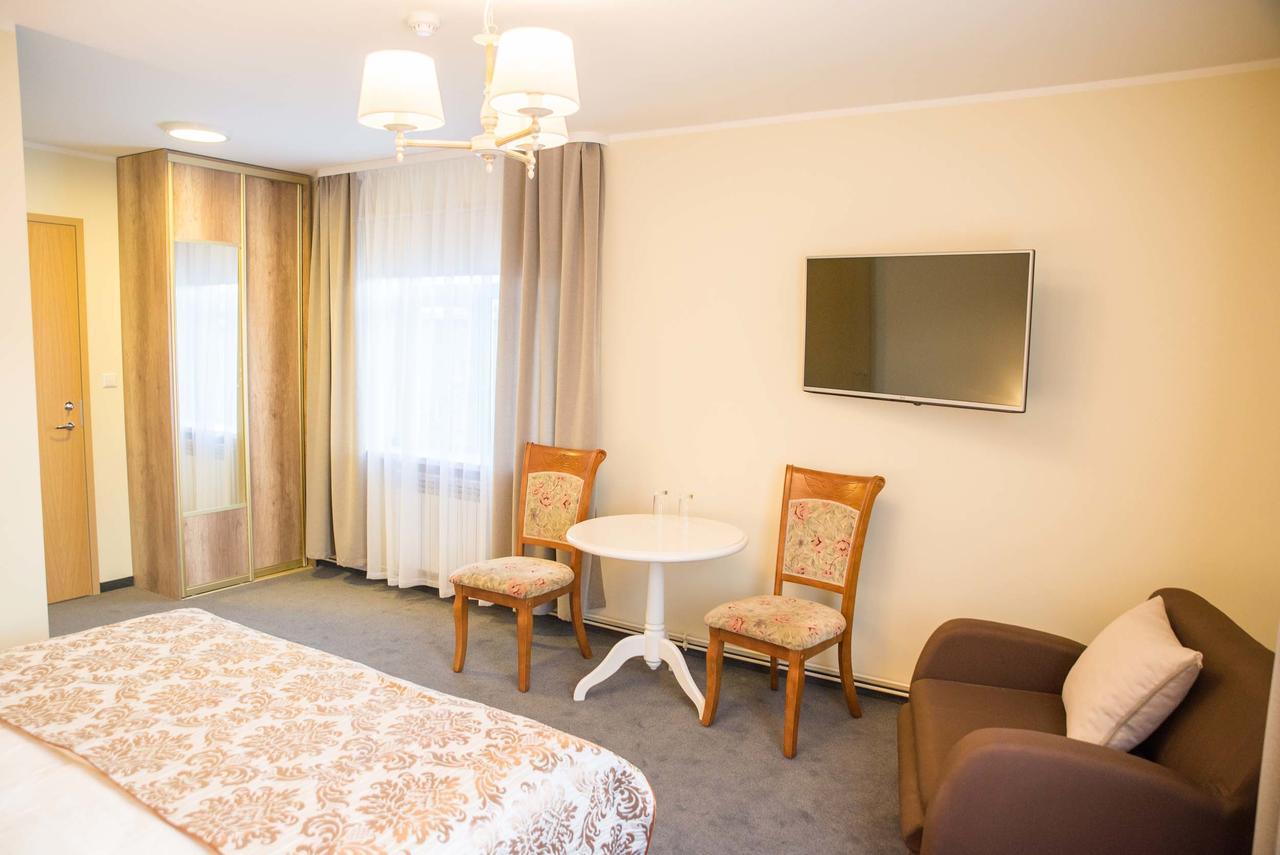 Ankur Hotell Mustvee Extérieur photo