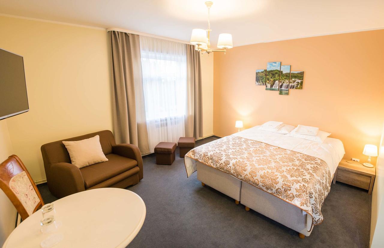 Ankur Hotell Mustvee Extérieur photo
